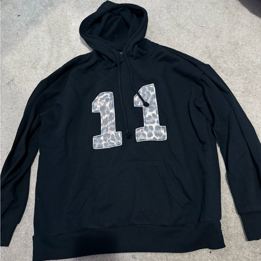 PacSun Black Hoodie with Leopard Print 11